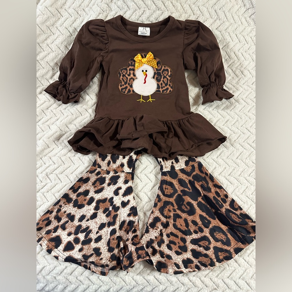 Girls Animal Print Turkey Set. New Boutique. Accessories not included.